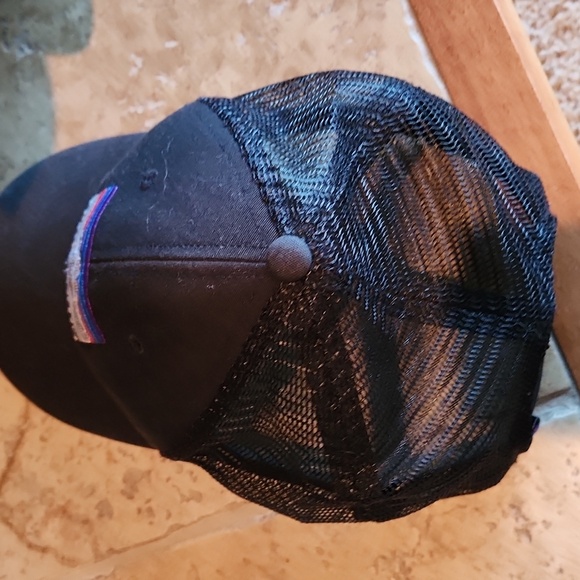 Patagonia Black Cap with Colorful Mountain Design Unisex - Picture 4 of 11